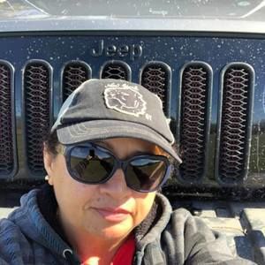 Meet your Posher, Claudia